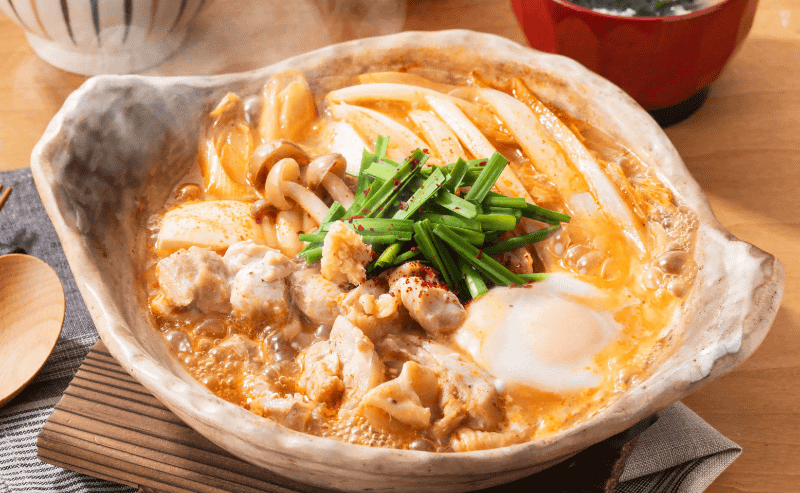 「～塩麹でしっかり漬けた～鶏肉と白菜の麻辣土鍋定食」定食1,280円(税込)844kcal、単品1,190円(税込)514kcal