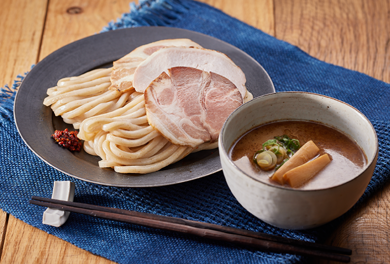 「とみ田監修 濃厚豚骨魚介 冷しつけ麺」691円(税込)796kcal