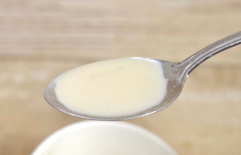 異なる素材が溶け合うスープは旨味濃厚で、生姜の辛味が合わさることで、身体が温まる効果も発現することに思わずニッコリ！