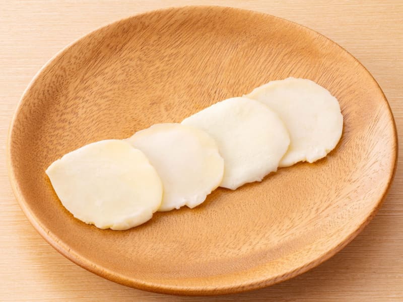 「モッツァレラチーズ(4枚)」110円(税込)