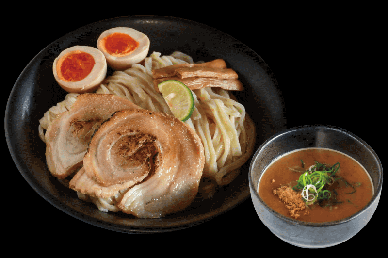 「濃厚魚介豚骨 炙りチャーシューつけ麺」1,080円(税込)、味玉1,200円(税込)、特製1,380円(税込)