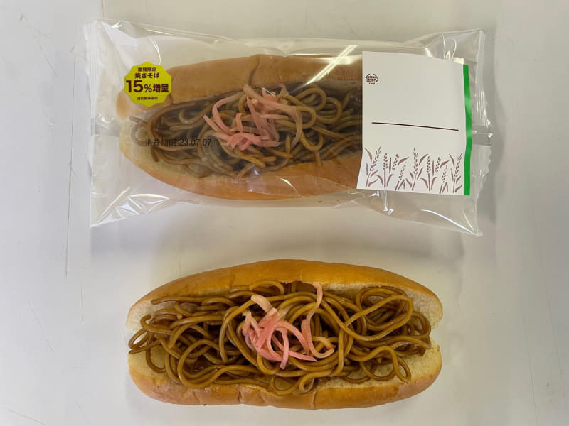 「焼きそばパン」138円(税込)