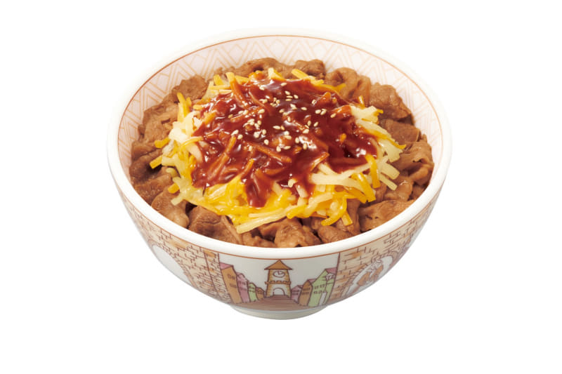 「ヤンニョムチーズ牛丼」ミニ570円(税込)677kcal、並盛620円(税込)914kcal、中盛770円(税込)979kcal、大盛820円(税込)1,147kcal、特盛970円(税込)1,357kcal、メガ1,120円(税込)1,639kcal