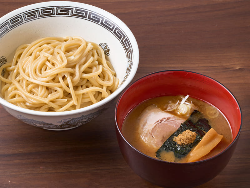 「つけ麺」879円(税込)