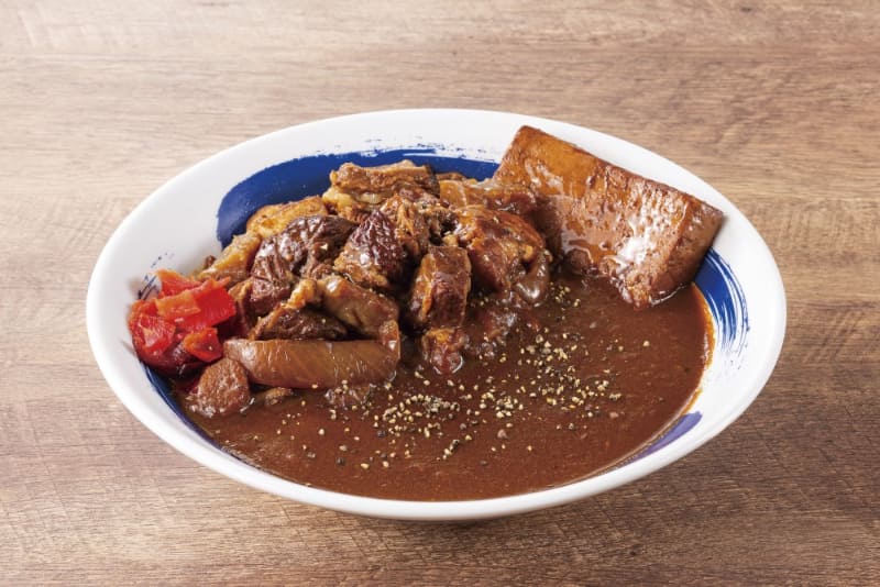 「肉カレー」 890円(税込979円)