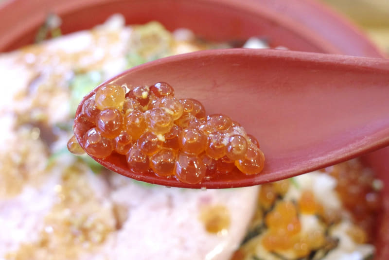 いくらは旨味と下味コミコミで濃いめで、単体ではお酒が欲しくなる味！