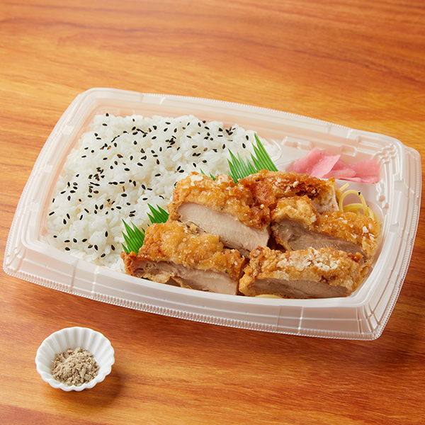 「世界の山ちゃん監修 山賊焼弁当」598円(税込)