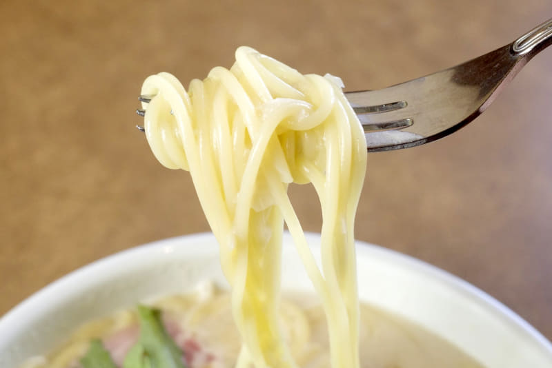 パスタは食感がナイスかつクリームスープの味も芯まで染みてウマウマ！