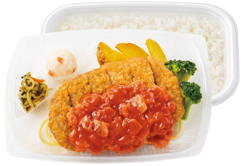 「ごろっと野菜の絶品ソース トマトソースカツ弁当」740円(税込)876kcal