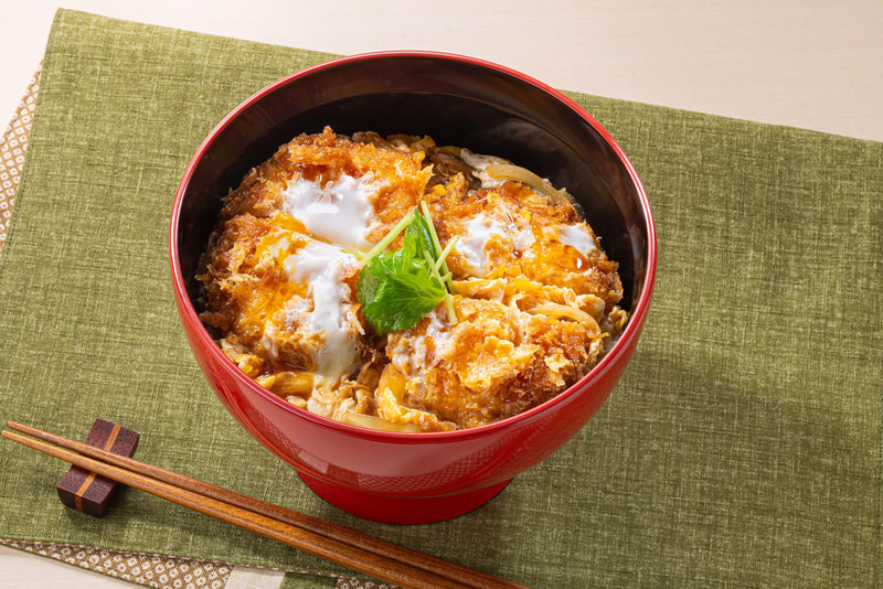 「ヒレかつ丼(2枚)」 650円(税込715円)