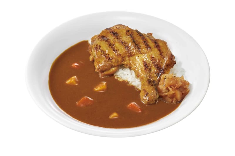 「炭火焼きほろほろチキンカレー」ミニ730円(税込)660kcal、並盛830円(税込)928kcal、大盛970円(税込)1,265kcal、メガ1,230円(税込)1,613kcal