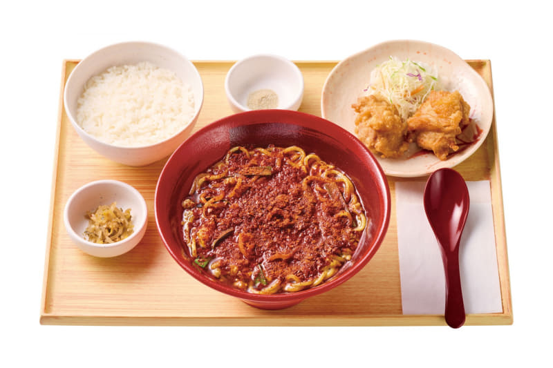「【辛さ3倍】辛うま麺とから揚げの定食」1,150円(税込)984kcal