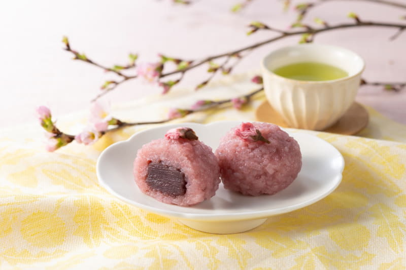 「北海道十勝産小豆使用 桜もち」181円(税込)137kcal