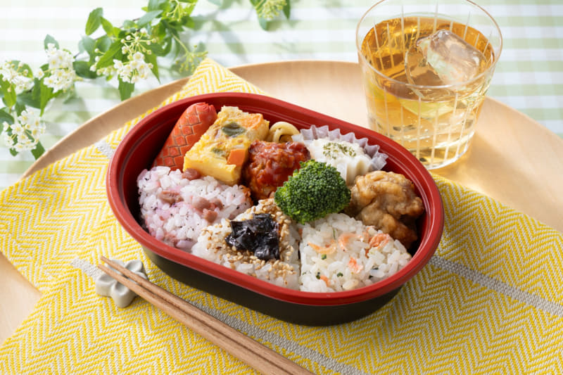 「春の彩り おにぎりランチ」429円(税込)400kcal