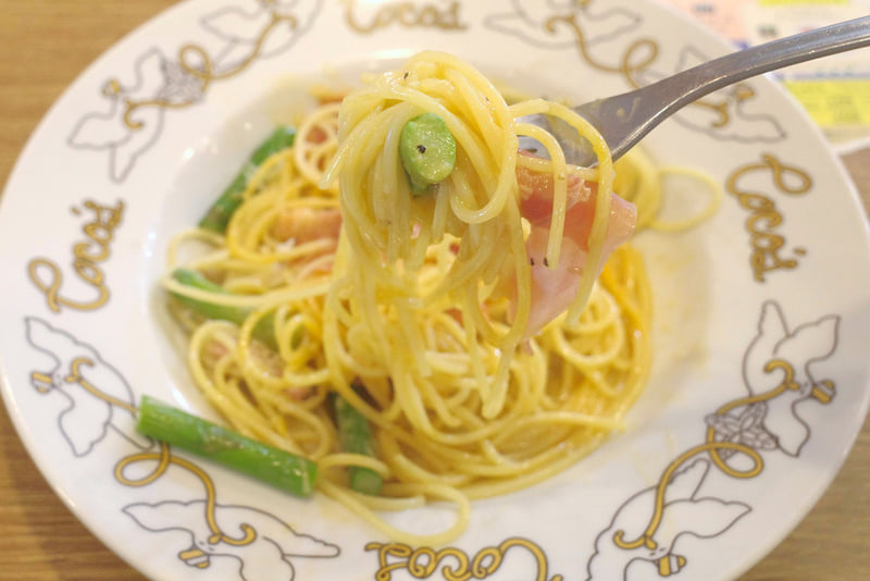 「熟成生ハムとアスパラのカルボナーラ」は、パスタに全ての具を組み合わせて喰らうのが正解と思いながらFINISH！