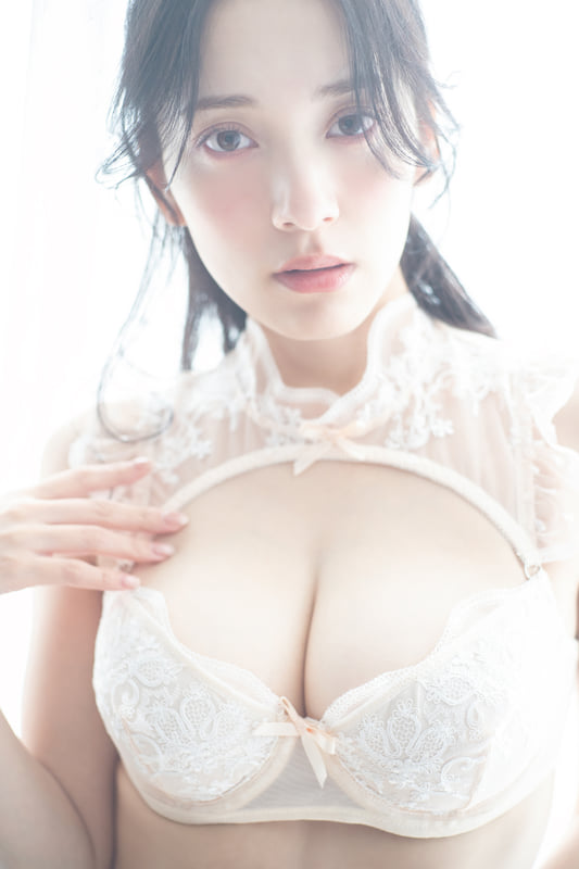 都丸紗也華(C)光文社／週刊FLASH 写真◎佐藤佑一
