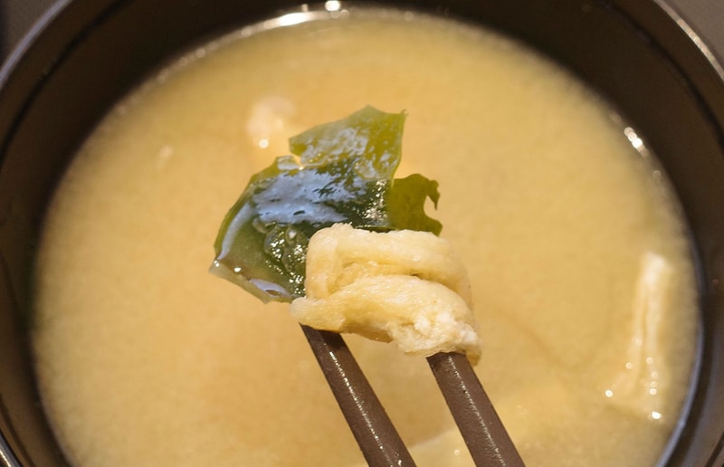 油揚げとわかめ入りのみそ汁でFINISH！