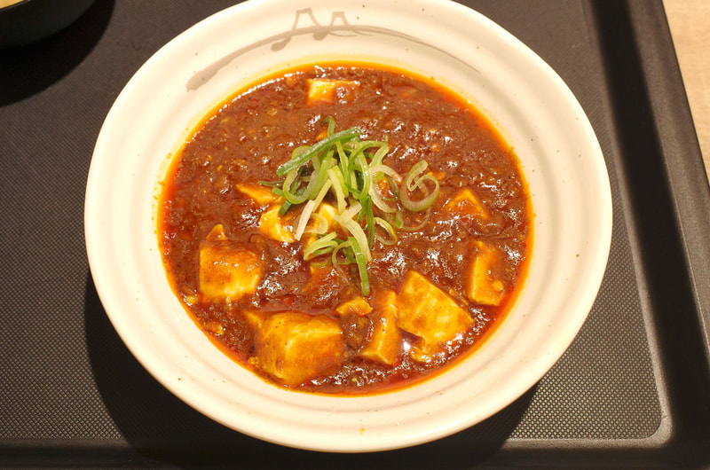 麻婆豆腐は見栄え、量とも貧弱感なし！