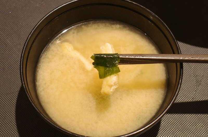 油揚げとわかめ入りのみそ汁でFINISH！