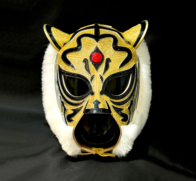 「YN製　初代タイガーマスク ブルーメタリック・ヤギリ リアル・プロタイプ リミテッドエディション」79,800円(税込) 販売予定5点 (C)初代タイガーマスクSSPW