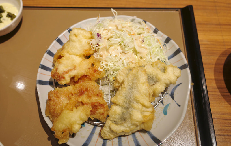 とりの天ぷらとサバの天ぷらはどちらもボリューミー！