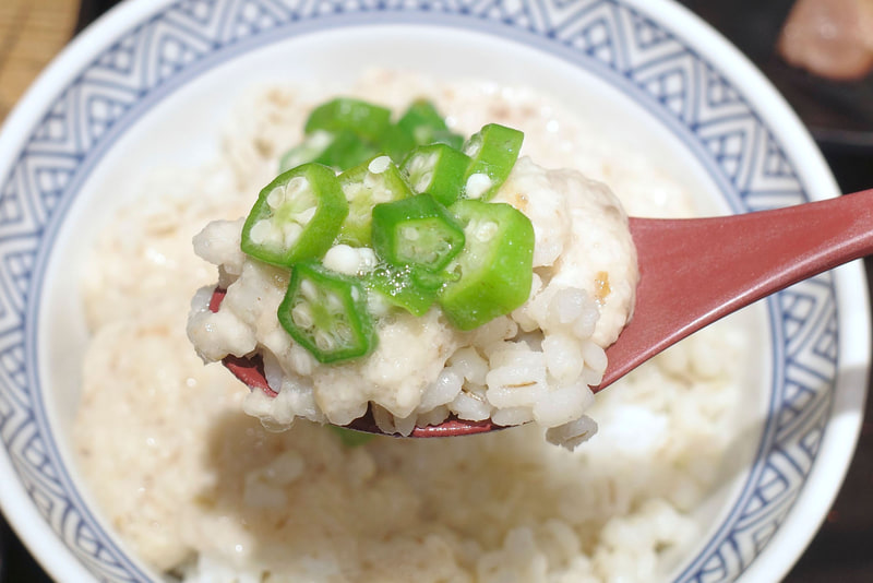 とろろとオクラの効果でスルスルと麦飯が胃の中へとIN！