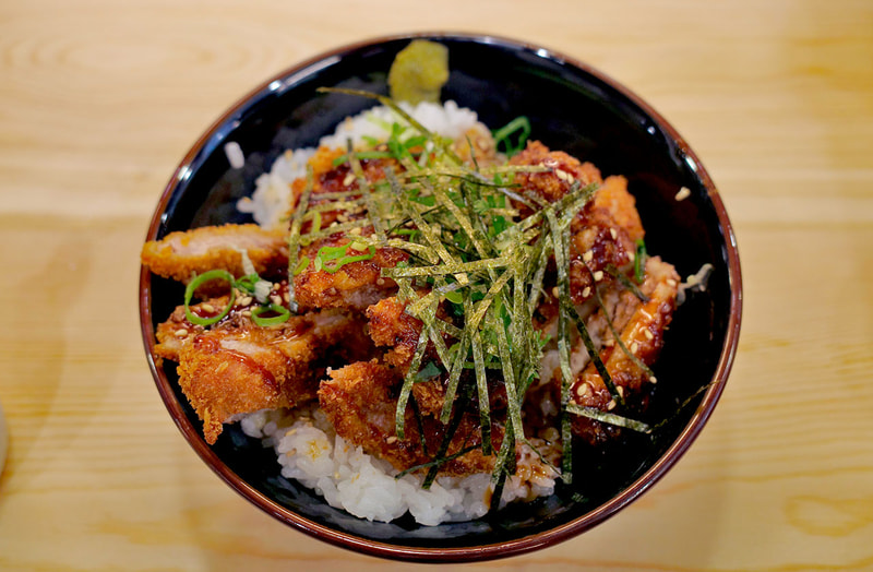 素の「かつ丼」として食事開始！