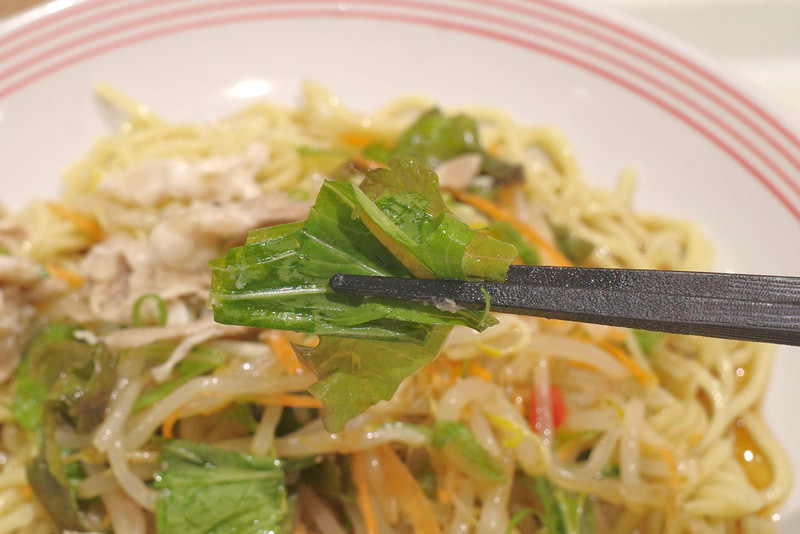 水菜とサニーレタスは見た目はそっくりながらも、味の方向性が大きく異なっているのがポイント!