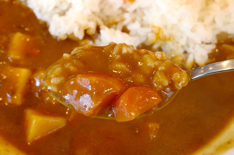 もとのカレーライスは想像以上に甘々!