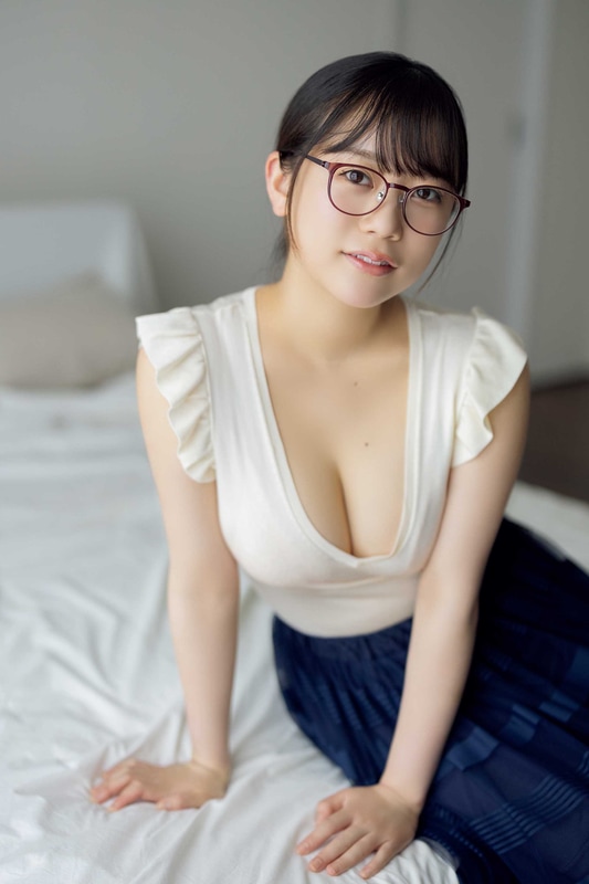 (c)佐野なぎさ／白泉社　撮影／西條彰仁