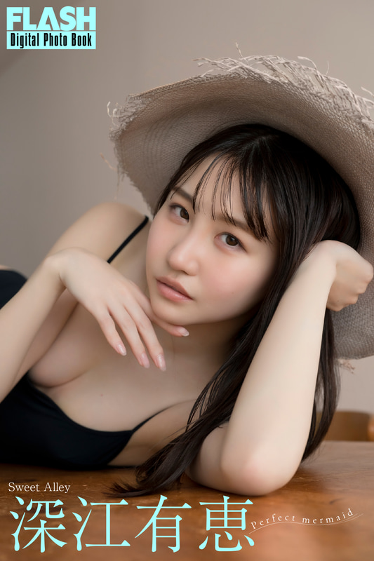 FLASHデジタル写真集「Perfect mermaid」(税込1,650円)