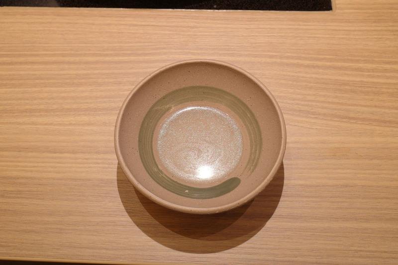 淡いろ潮だしは透き通った見た目の印象通りスッキリとした味
