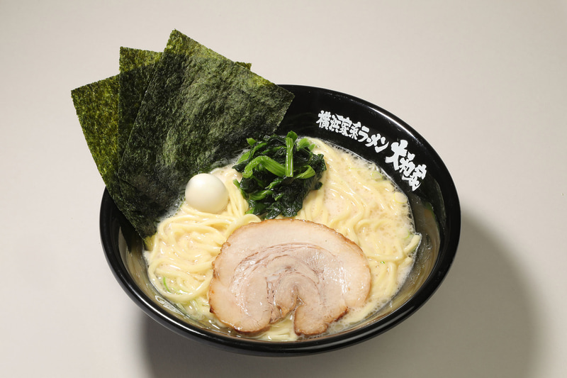 ラーメン(塩)はまろやかな味わいが特徴