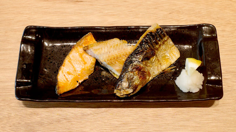 実際に提供される「トリプル焼魚」