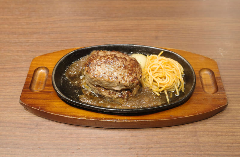 「宮ハンバーグダブル」には「宮のたれ」がオススメ！