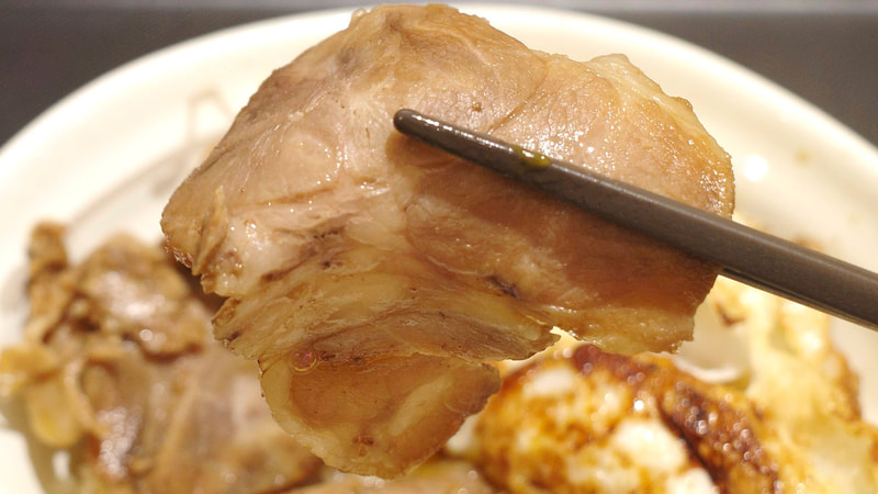 焼豚は素材の持つ旨味、タレの味の強さ含めてグー！
