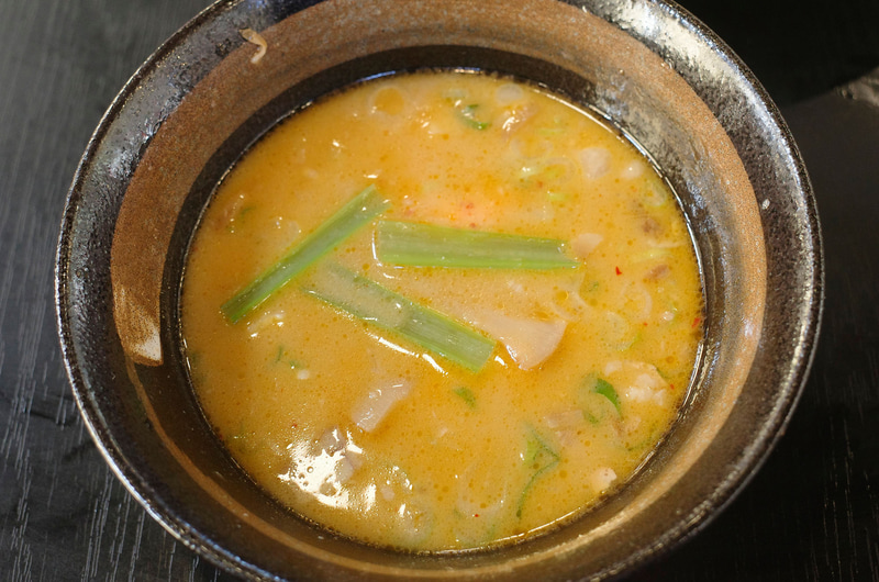 つけダレに具を全て投じて食事もフィナーレへ！