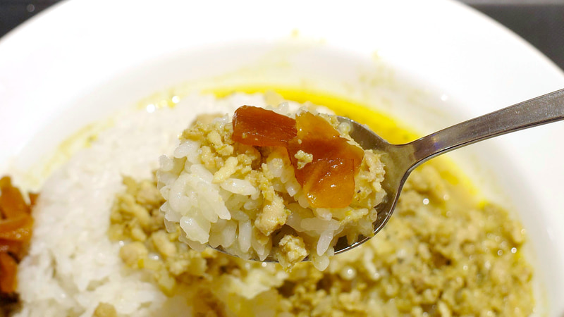 食事の後半に差し掛かったタイミングで福神漬を絡めてスッキリと楽しむのがベスト！