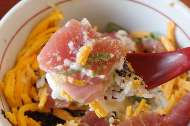 「山かけ天然南まぐろ丼」は、天然南まぐろの赤身と中トロの味を活かしながらも、冷たい山かけのおかげでさっぱりとFINISH！