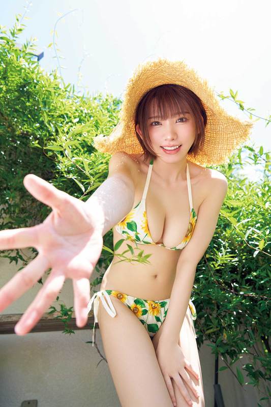 (c)えなこ／白泉社　撮影／フジシロタカノリ