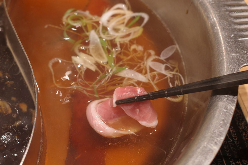 鴨肉と九条ねぎ&洒落ねぎに火を通す時間は双方30秒ほどでOK！