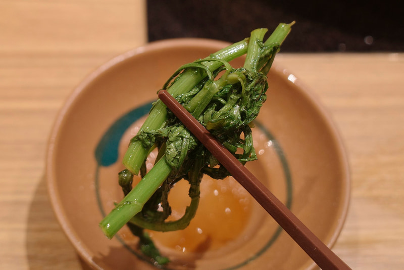 苦みが先行する春菊にも特製鴨すきだしが良く絡みます！