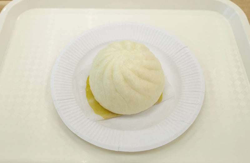 「極旨 黒豚まん」の中華まん生地は真っ白!