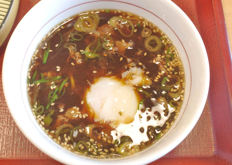 最終局面で「月見温たま牛肉つけうどん」にトランスフォーム！