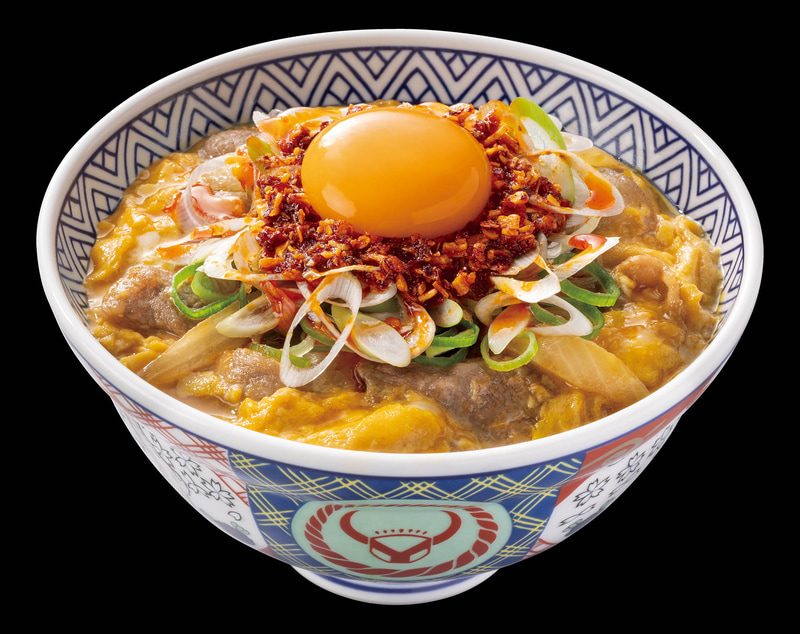 「ねぎラー油月見牛とじ丼」