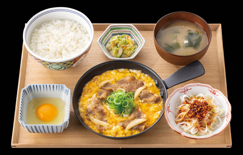 「ねぎラー油月見牛とじ御膳」