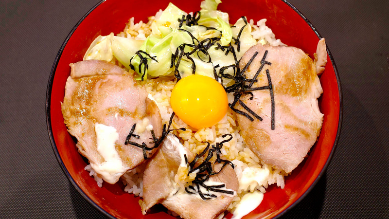 エッグセパレーターで手軽に生玉子から黄身のみ分離可能！