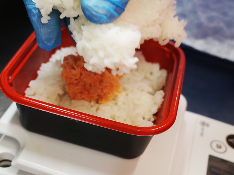 中にも銀鮭を入れ込んで