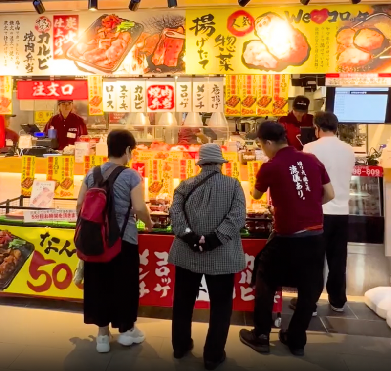 活気あふれる店頭
