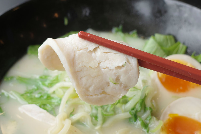 蒸し鶏は大きく旨味も十分